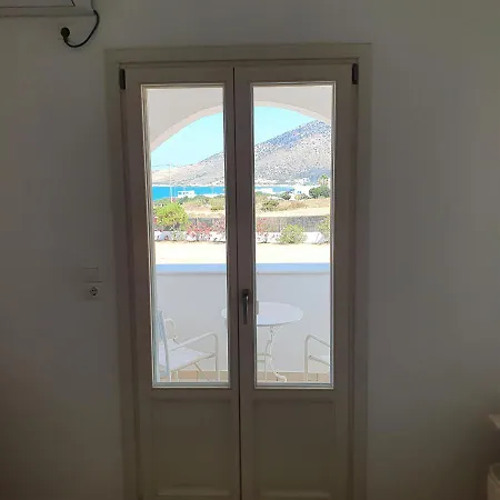Naxos 펜션